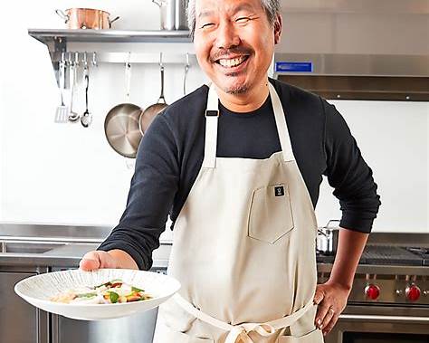 The Crate & Barrel Culinary Ecosystem: How Great Knives Inspired Experiences and Smart Protection Create a Safer