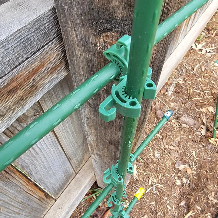 Green plastic c-bite plant support clips with interlocking flexible plant support for 7/16 inch garden stakes