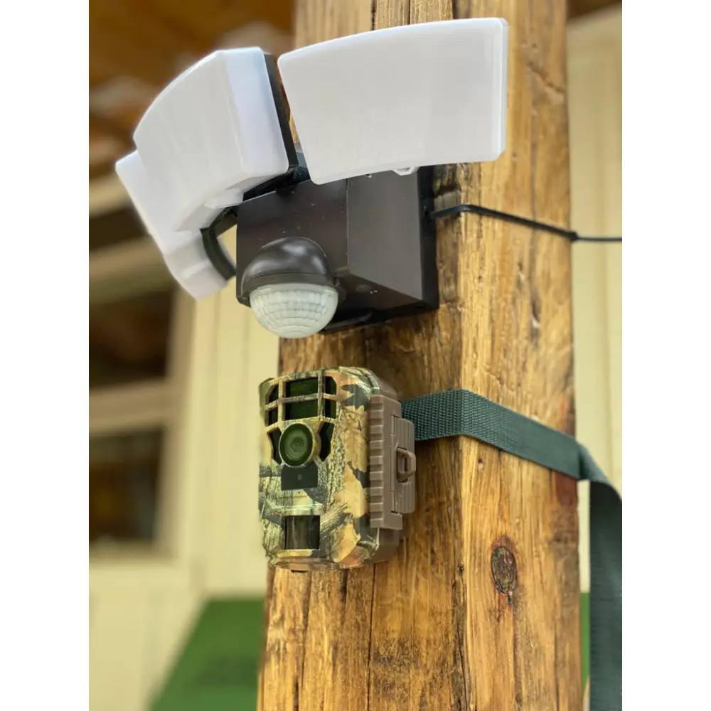 IQ America LB1912 Triple Head Battery LED Motion Security Light 1200 Lumens Wireless Installation Battery Operated