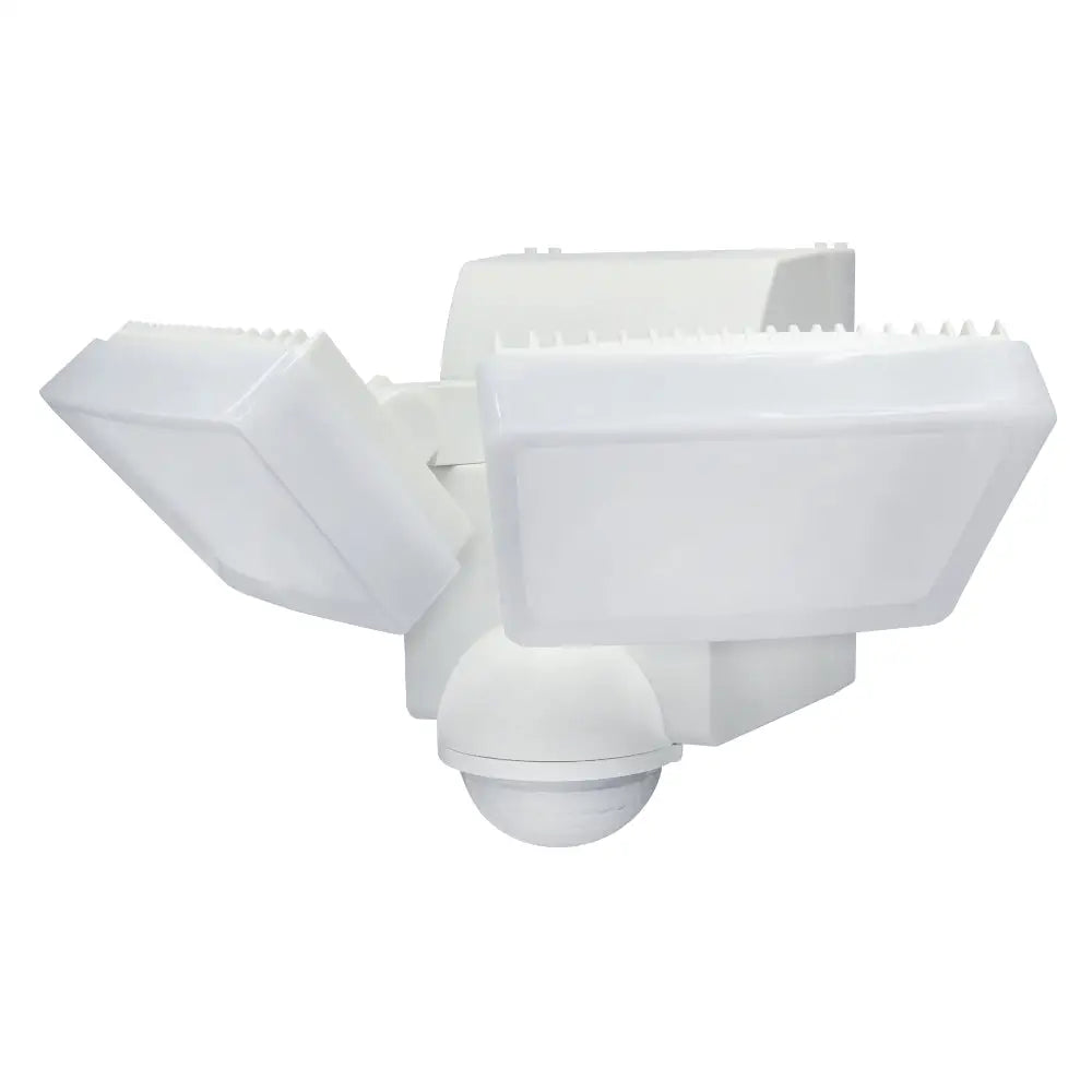 White iq america led motion security flood light with three heads and motion sensor battery powered motion security light