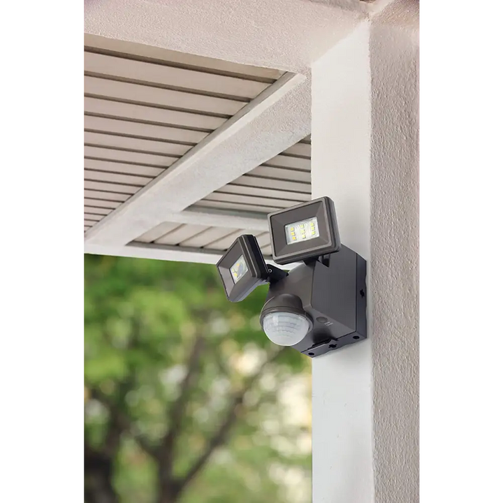 IQ America Motion Security Flood Light Battery-Powered 700 Lumen LED Eave Soffit or Wall Mt Shed Storage Attic Garage