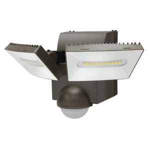 IQ America Motion Security Flood Light Battery-Powered 800 Lumen LED Wall or Eave Soffit Mt Closet Shed Storage Attic