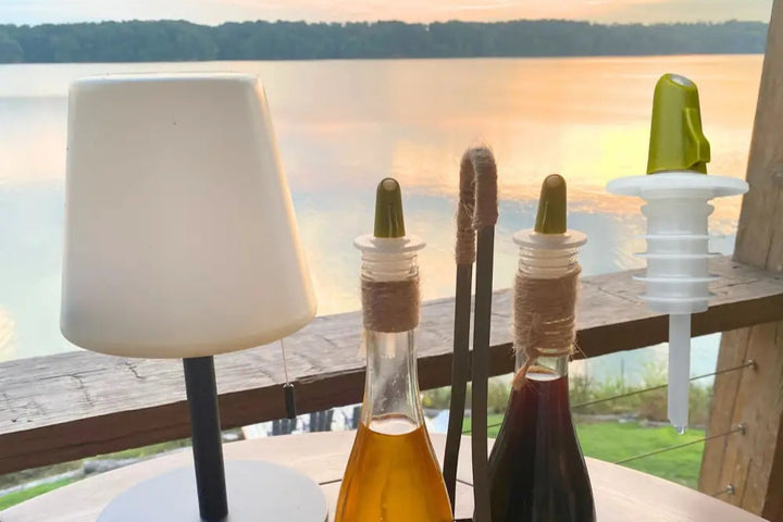Pouro Bottle Pourer Spout Twist-to-Open for Oil Vinegar Liquor Wine BPA-Free Green - Beverage Dispenser