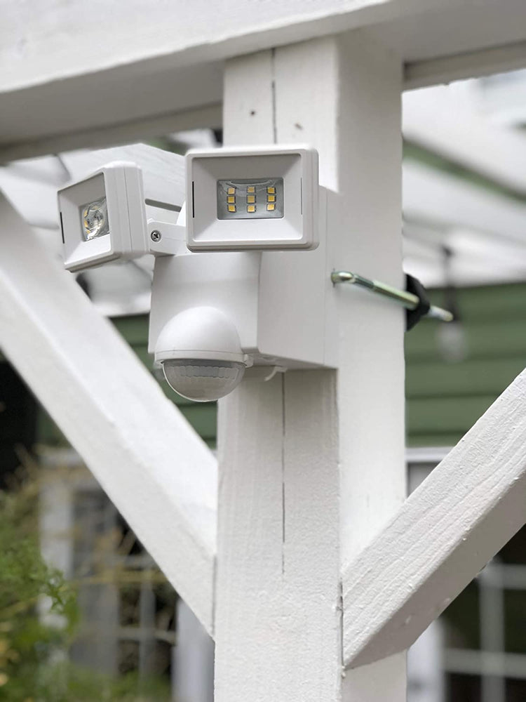 Image of Premium Product: Lb 1870Qwh 700 Lumen Battery Operated Led Motion Security Light, highlighting its features and quality.